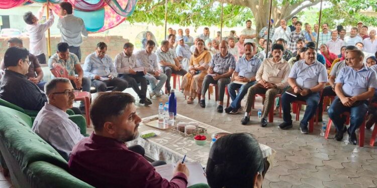 DC Kathua holds Public Grievances Redressal Camp at Jarai