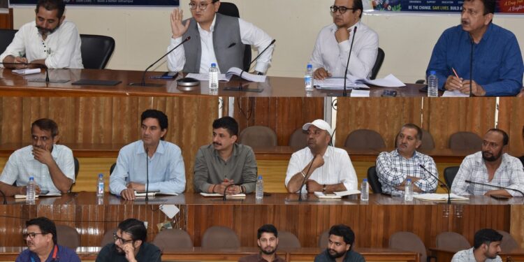 DC reviews progress of PM Surya Ghar Muft Bijli Yojana in Udhampur