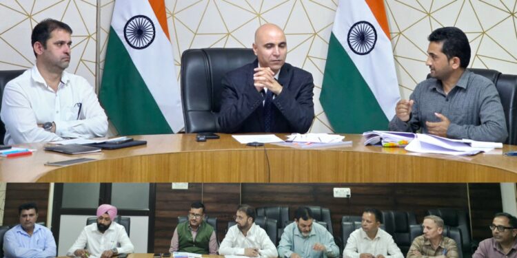 Kishtwar: DLC reviews status of long pending MGNREGA Works