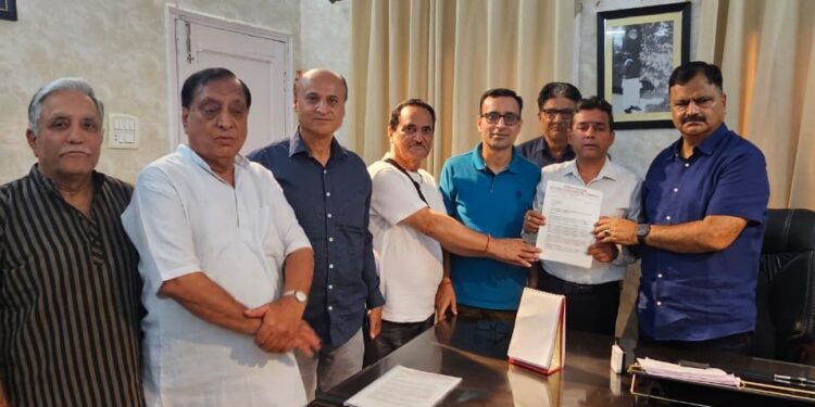 Javed Rana assures action on public issues in Durga Nagar