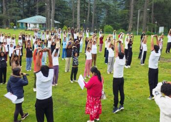 Grand Yoga session organized at Patnitop Meadow to mark Nasha Mukt Jammu & Kashmir Campaign