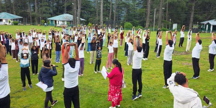 Grand Yoga session organized at Patnitop Meadow to mark Nasha Mukt Jammu & Kashmir Campaign