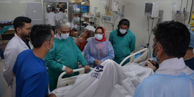 Sakeena Itoo visits JVC Hospital Bemina, inquires about well being of injured Journalist Ubaid Malik