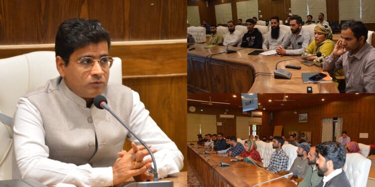 Orientation programme for SBDU Members, BHD staff, Motivators under Mission Yuva held in Budgam