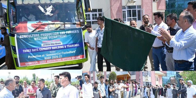 DC Kulgam flags off Farmers for Exposure Visits under HADP