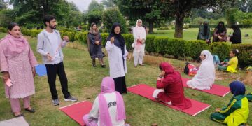 Mega Yoga Session organized under 100-Day Nasha Mukt Bharat Abhiyan at Shalimar