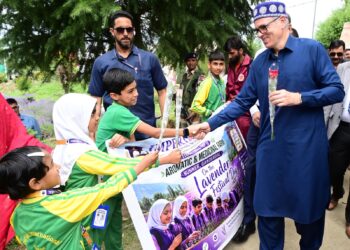 Chief Minister Omar Abdullah Inaugurates Lavender Festival at Nunar