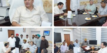 Javid Dar meets HoDs, public delegations at Civil Secretariat Jammu