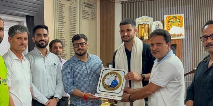 Rajouri honours local cricket star Yudhvir Singh Charak for his rising journey
