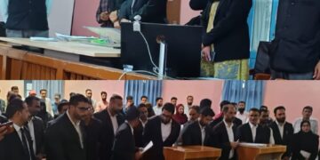 Condolence meeting held at District Court Complex Shopian to mourn demise of mother of Justice Sanjeev Kumar