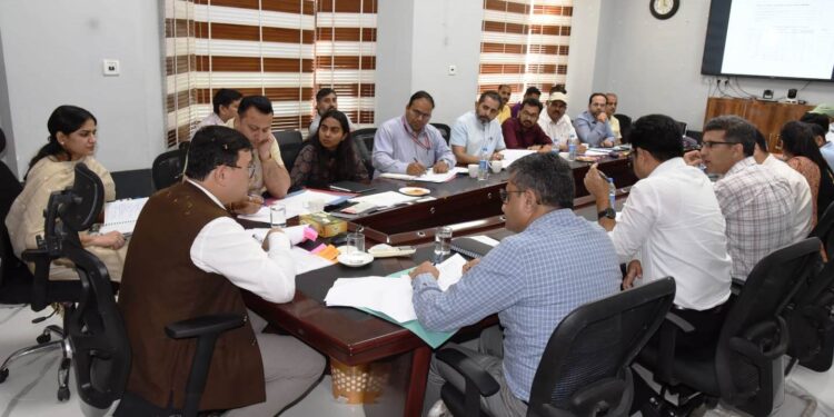 DC Udhampur reviews progress of DILRMP, SVAMITVA, PSGA, land acquisition and court cases