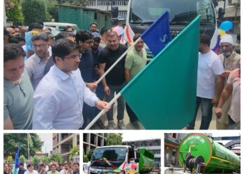 Commissioner SMC flags off Four High-Capacity Water Tankers to ensure robust Water Supply during Muharram and SANJY-2026