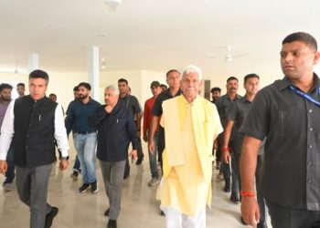 Lieutenant Governor visits Nunwan base camp, reviews on-ground arrangements for Shri Amarnath Ji Yatra-2026