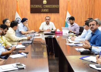 Div Com reviews flood preparedness and heatwave management in Jammu Division