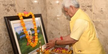Lieutenant Governor attends Rudra Abhishek ceremony on the auspicious occasion of Shivacharya Abhinavgupta Jayanti and Nirjala Ekadashi