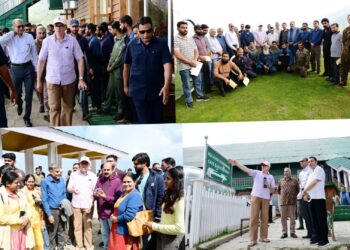 CM Omar Abdullah leads resumption of Gondola operations at Gulmarg