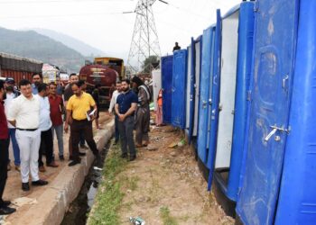 DC inspects lodgement centres, CSCs and langars along NH, reviews Shri Amarnath Ji Yatra 2026 preparedness in Udhampur