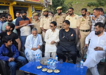 Govt stands firmly with fire affected families: Javed Rana