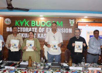 VC SKUAST-K reviews KVK Srinagar, Budgam progress at SAC Meetings