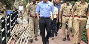 DC Reasi reviews development works, pilgrim facilities at Shiv Khori ahead of annual Shrawan Mahotsav
