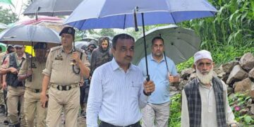 Div Com, IGP Jammu review relief operations in flood-hit Poonch, meet bereaved families at Sangla village