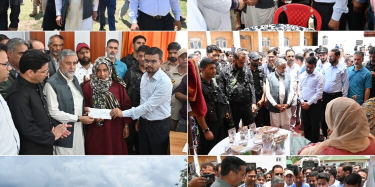 MP Mian Altaf chairs DISHA review meeting at Kulgam