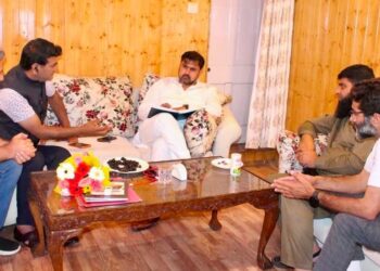 Satish Sharma hears Public Grievances, Assures Time-Bound Redressal