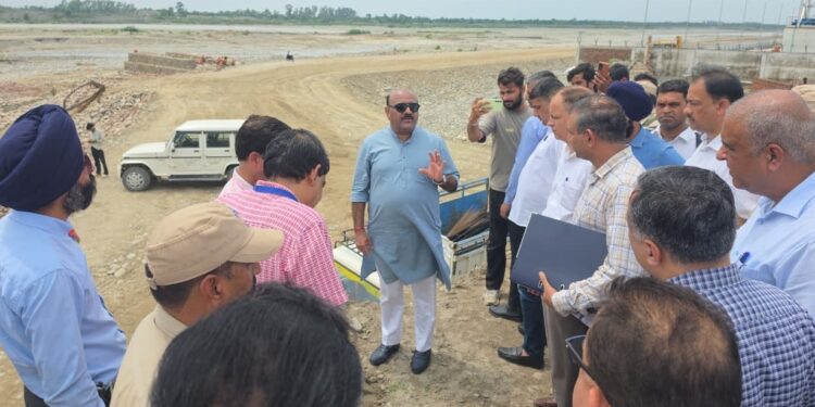 Deputy Chief Minister reviews industrial development, restoration works in Kathua