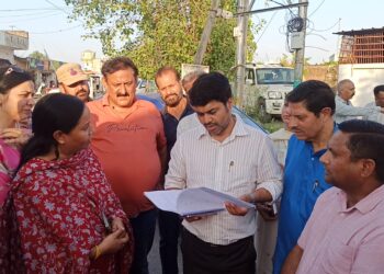 Commissioner JMC visits Ward No. 61, Reviews ongoing development works