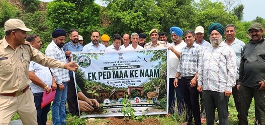 Wildlife Division Kathua organizes plantation drive at Jasrota