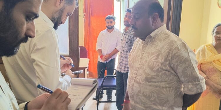 Deputy Chief Minister conducts surprise inspection of PMGSY, JKPCC, DIQC offices in Jammu