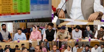 DC Srinagar visits Flood Control Room at Ram Munshi Bagh, assesses situation arising of inclement weather