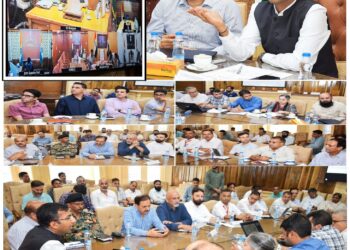 Div Com Kashmir reviews preparations for Independence Day Celebrations