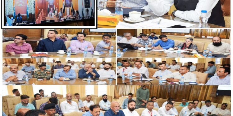 Div Com Kashmir reviews preparations for Independence Day Celebrations