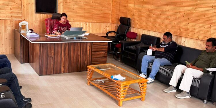 ALC Kishtwar convenes meeting with power project officials for effective implementation of Labour Codes