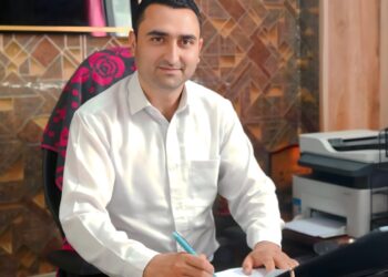 Sajad Ahmed Shah assumes charge as DIO Shopian; District Admin extends warm welcome