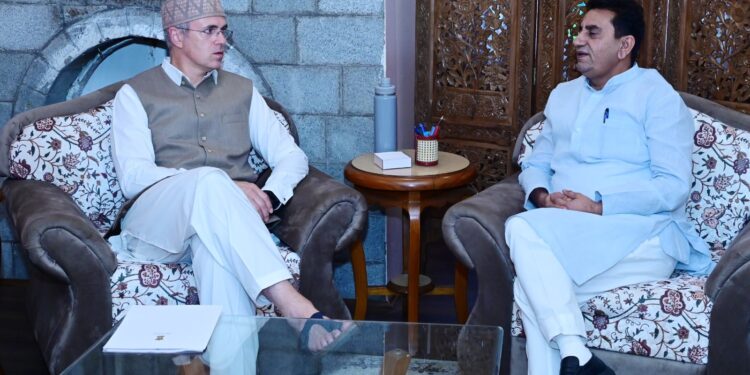 CM Omar Abdullah meets MLAs, trade and tourism stakeholders; reviews development, business and tourism issues