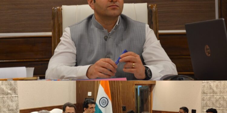 DC Budgam reviews SWM Plan for Rural areas of Sub-Division Chadoora