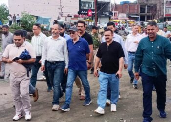 Managing Director JPDCL reviews flood restoration works in Rajouri, Poonch; directs expeditious restoration of power supply
