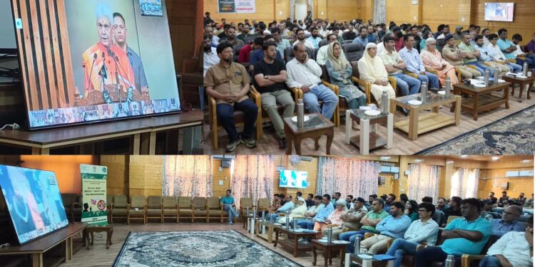 District Admin Bandipora participates in UT-level valedictory function of 100 Days NMJKA Campaign