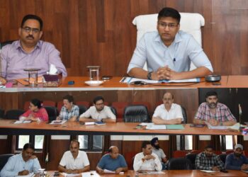 DC Reasi reviews progress of PM-SYM implementation