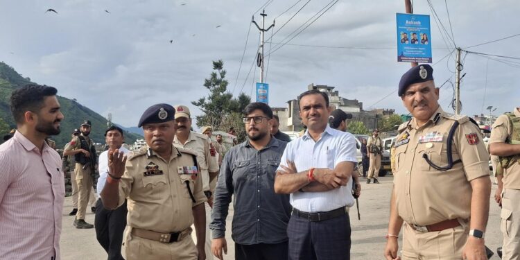 Div Com and IGP Jammu visit flood-hit areas, review relief measures; stress preparedness and coordinated response