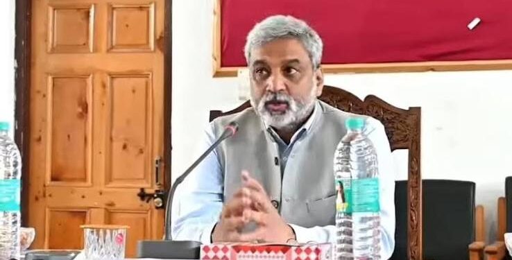 Shaleen Kabra reviews water supply infrastructure along Pahalgam Axis