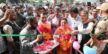 Sakeena Itoo conducts extensive visit of Tangmarg