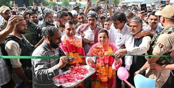 Sakeena Itoo conducts extensive visit of Tangmarg