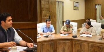 DC Budgam stresses on adequate, uninterrupted portable water supply to people
