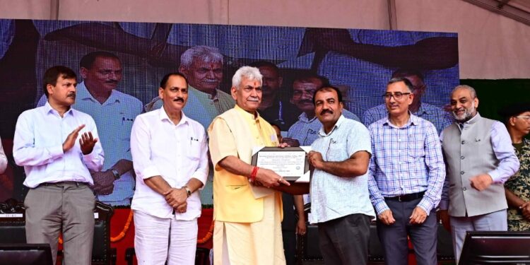 Lieutenant Governor visits Vibrant Village Karol Krishna in Kathua