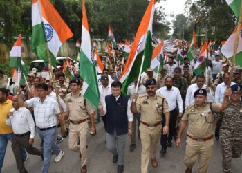 DIG, DC flag off mega Tiranga rally at Udhampur