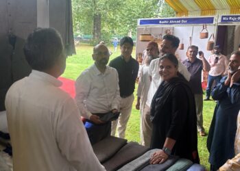 National Handloom Day celebrated with focus on aesthetic packaging, GI labelling at Sgr