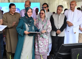 Sakeena Itoo leads mega outreach programme of Social Welfare department at Baramulla